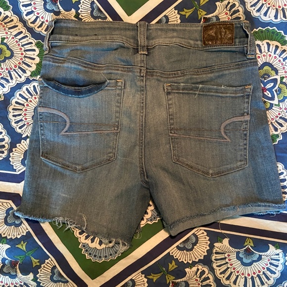 American Eagle shorts - Picture 2 of 3